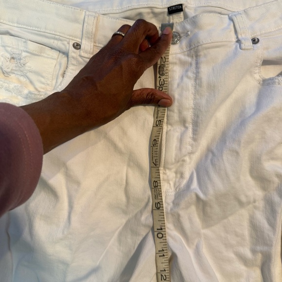 American eagle AE straight mom jeans white ripped knee distressed plus size 16R - Picture 12 of 14